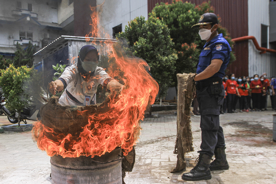 Pelatihan Penanggulangan Kebakaran