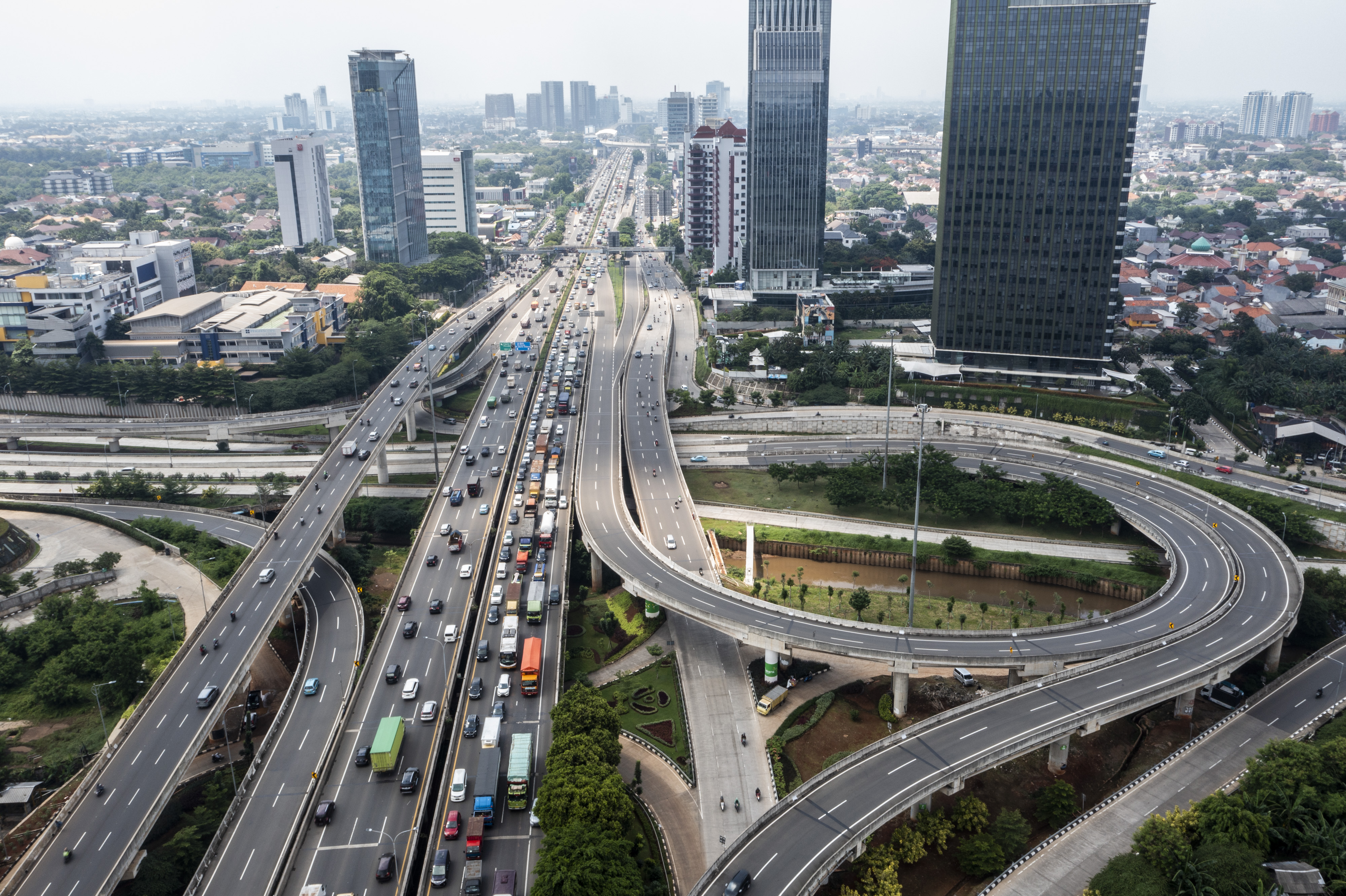 Ribuan Kendaraan Tinggalkan Jakarta