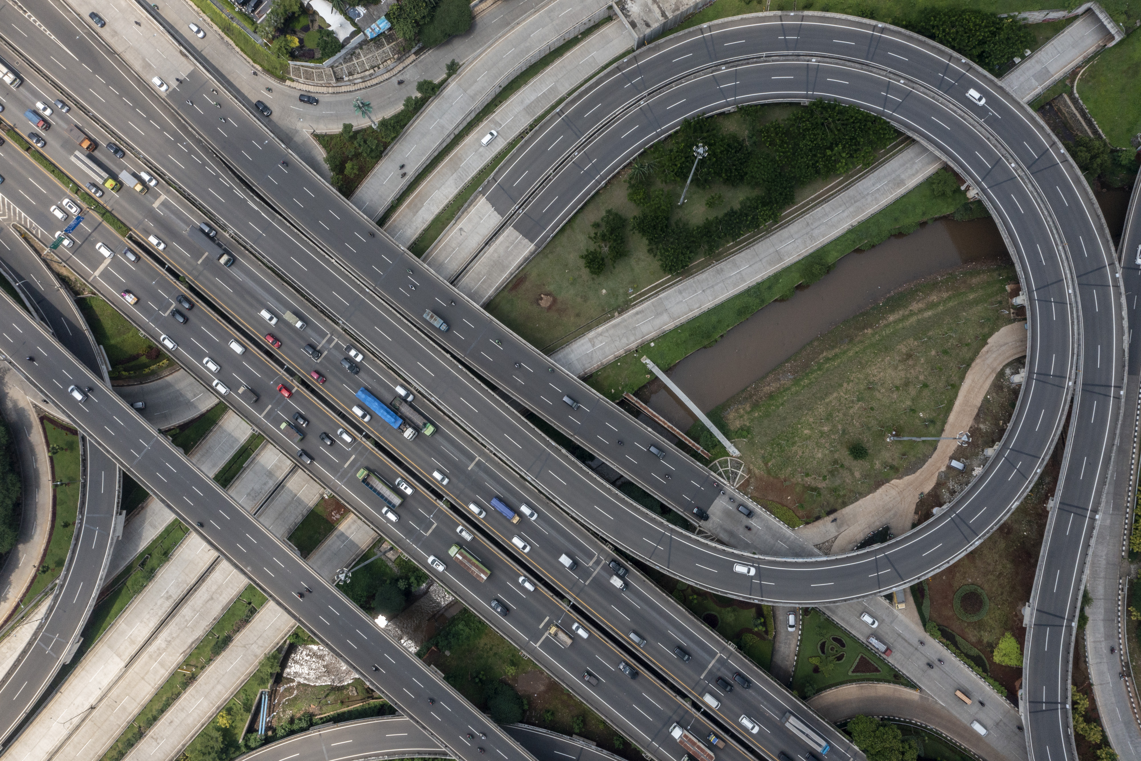 Ribuan Kendaraan Tinggalkan Jakarta