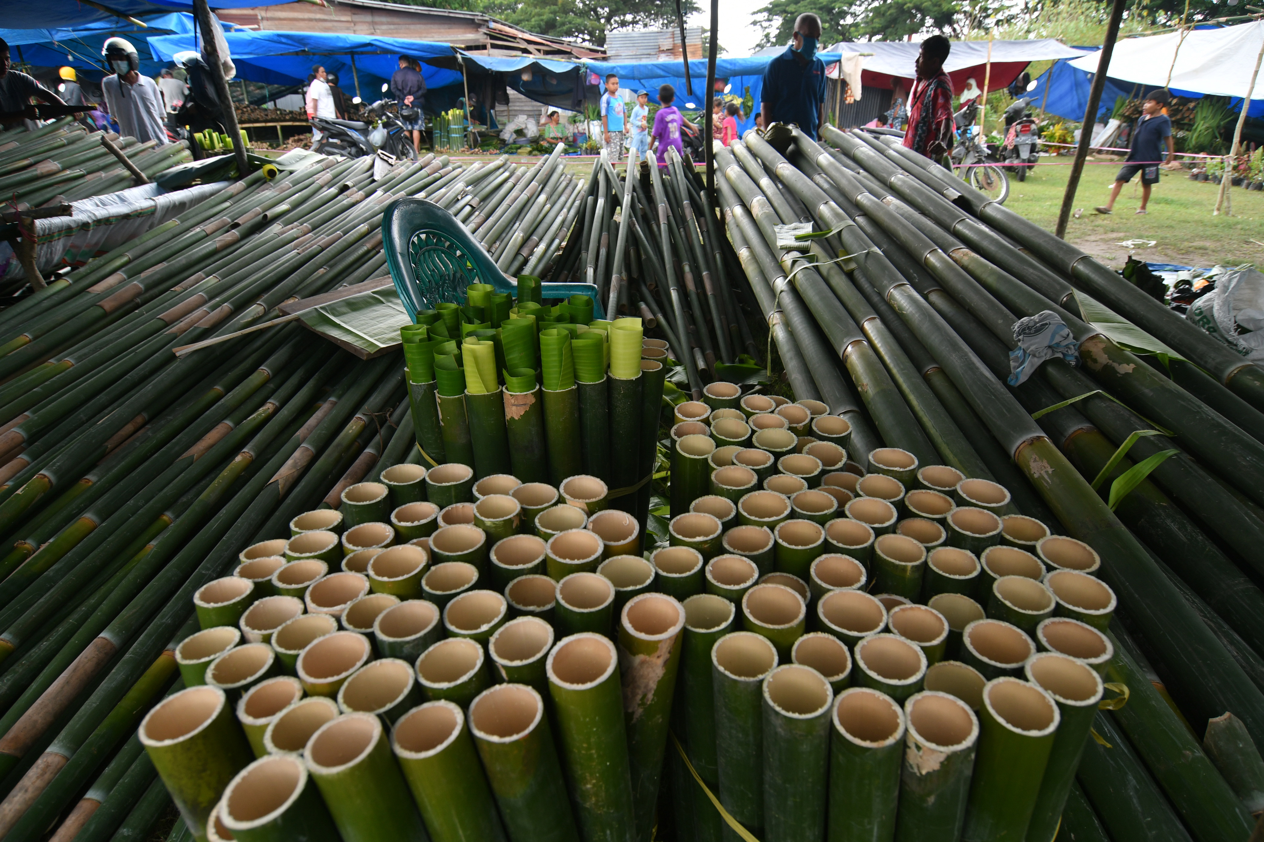 Penjualan Bambu Untuk Nasi Jaha