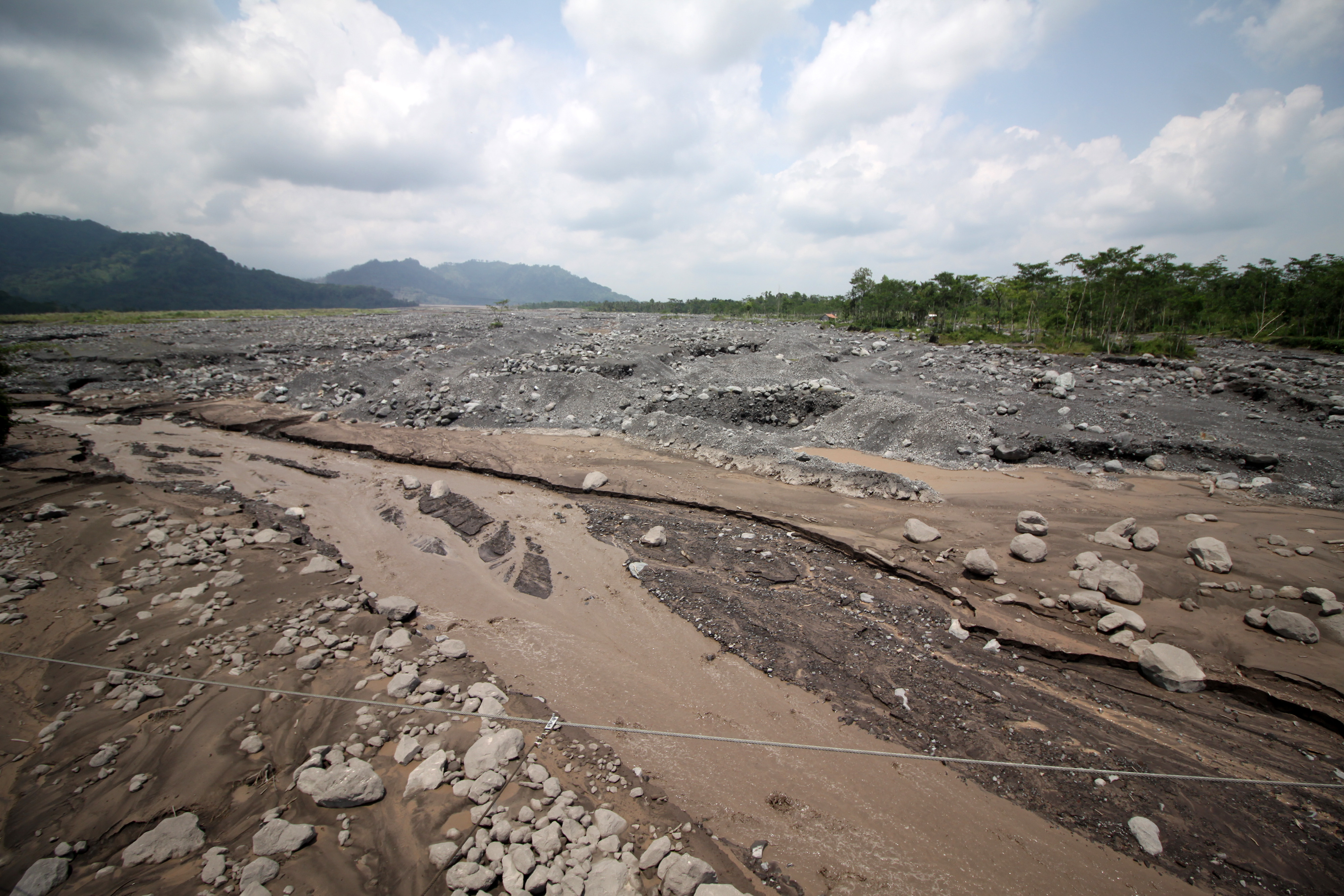 Jalur Material Gunung Semeru