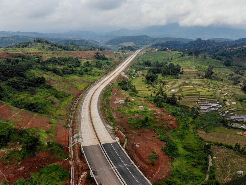 Tol Cisumdawu Batal Beroprasi Pada Akhir Tahun