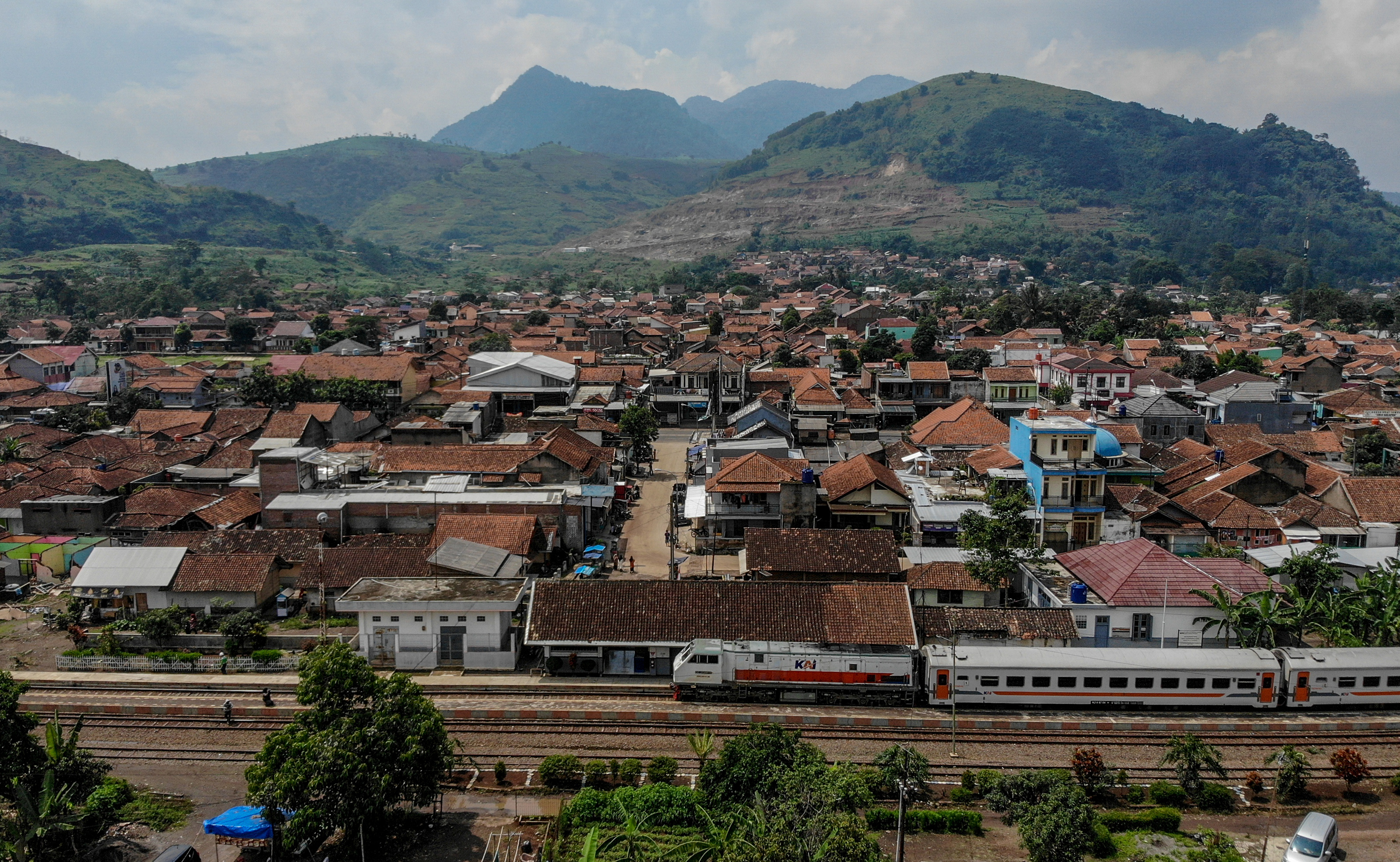 Stasiun Kereta Api Aktif Tertinggi di Indonesia