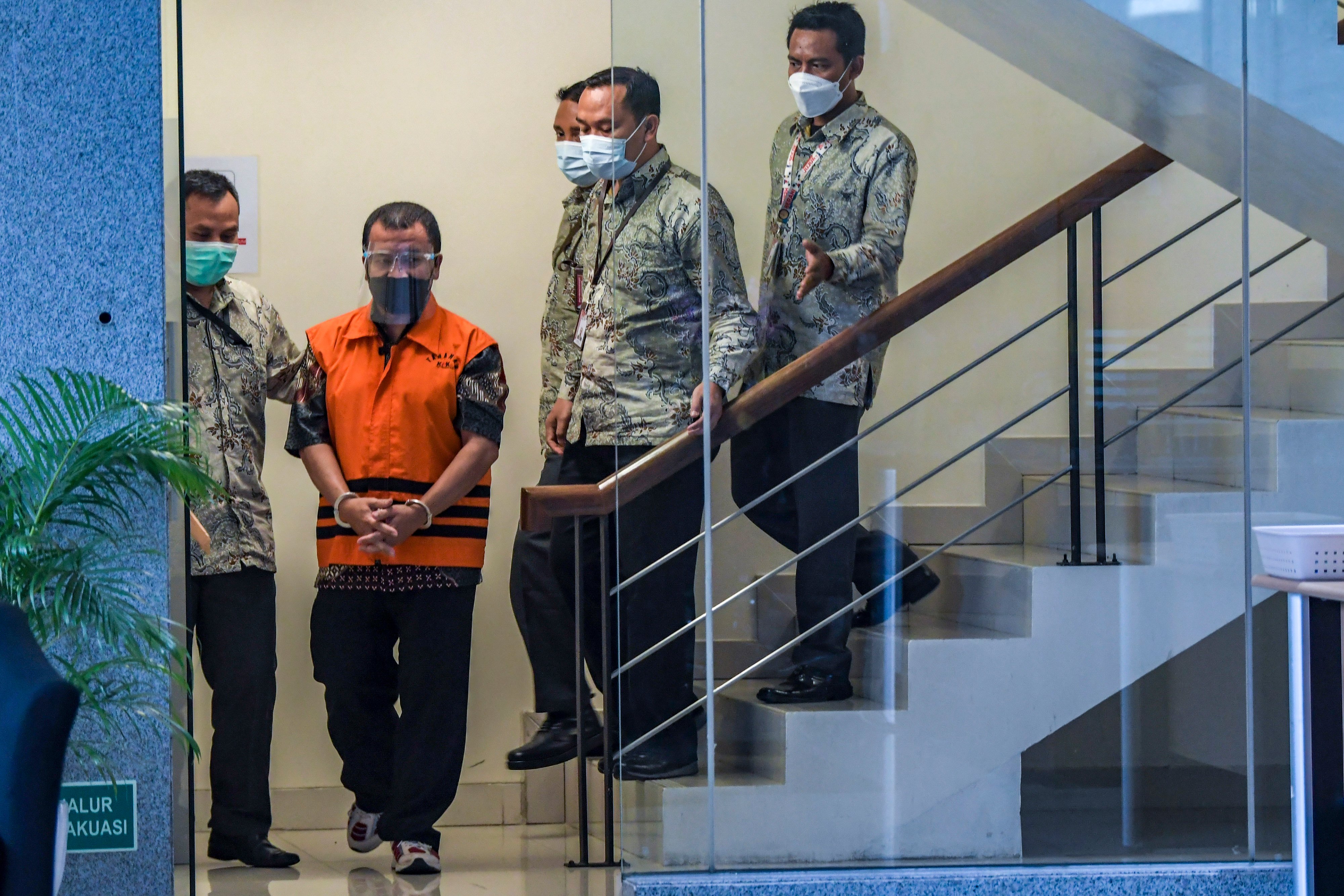 KPK Tahan Alfred Simanjuntak