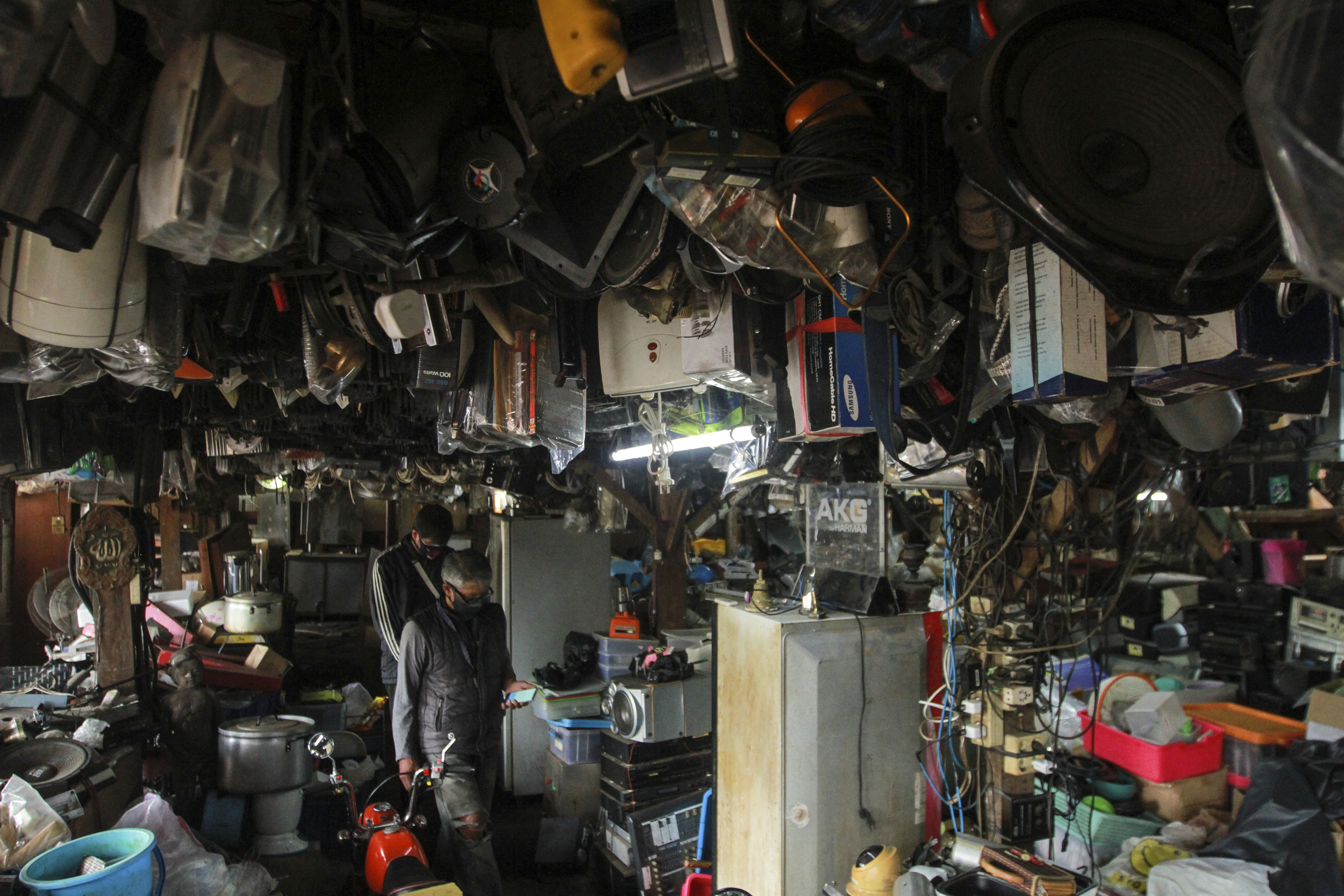 Mall Rongsok di Depok