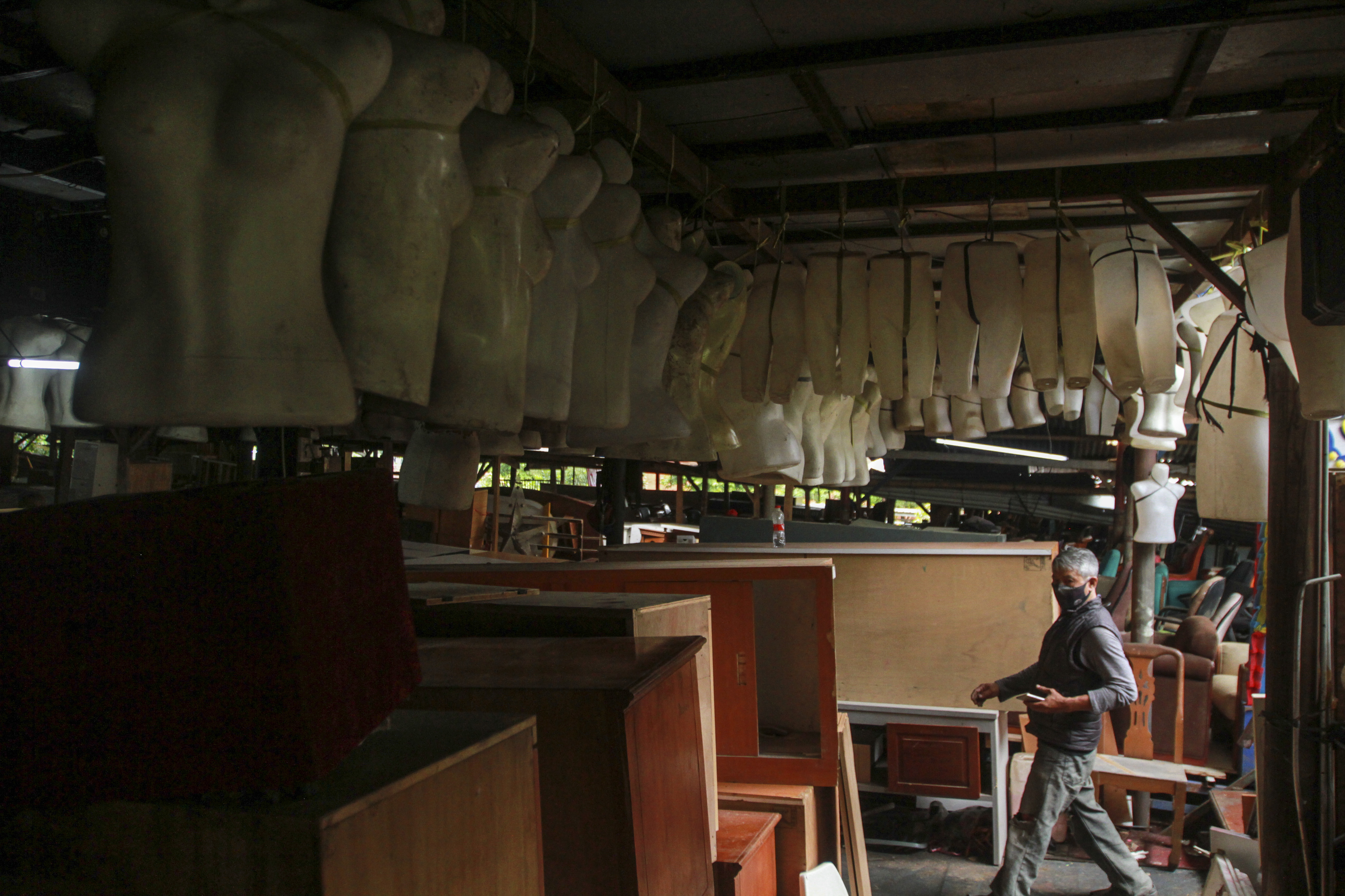 Mall Rongsok di Depok