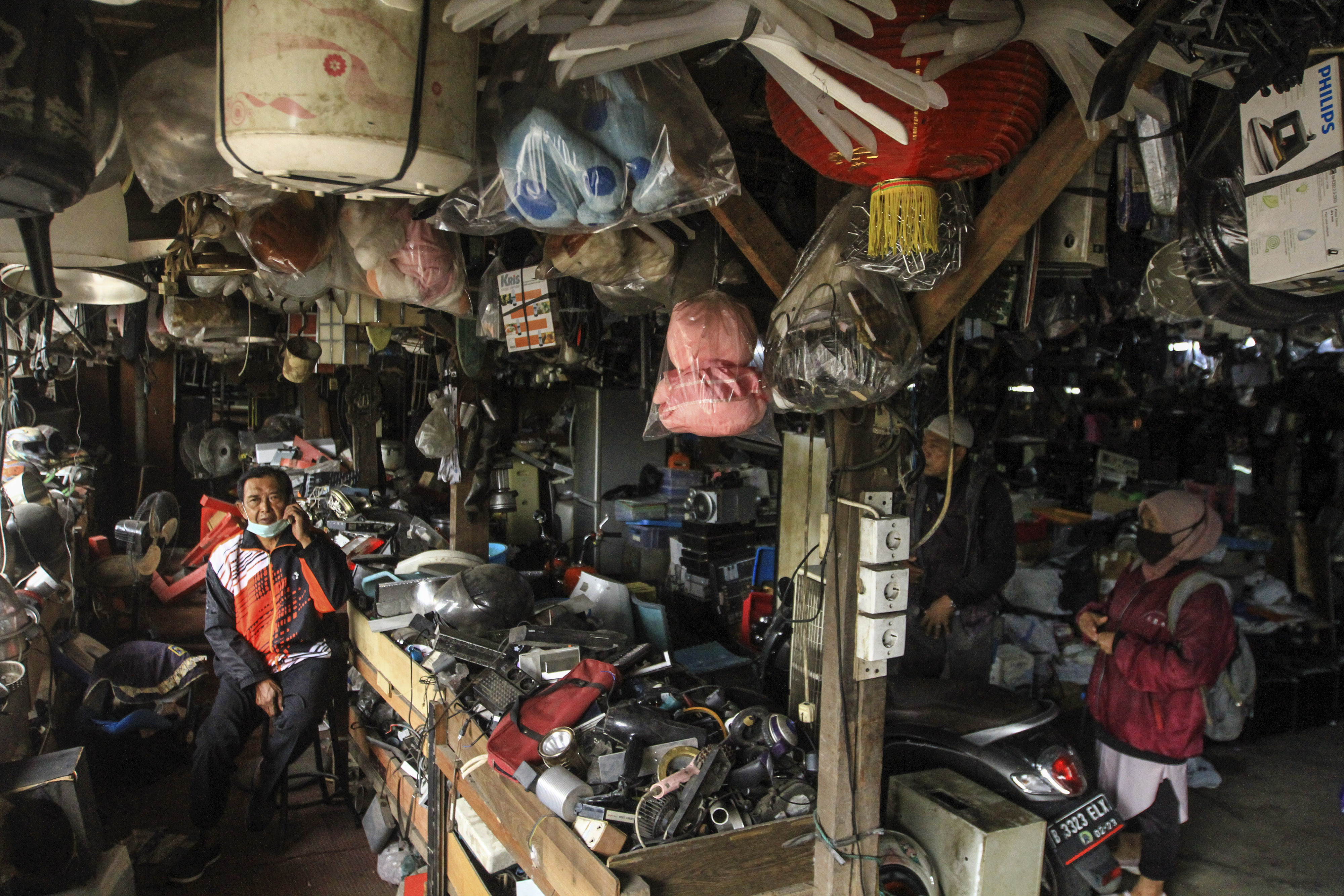 Mall Rongsok di Depok