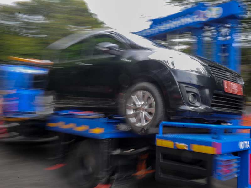 Peluncuran Mobil Derek Otomatis
