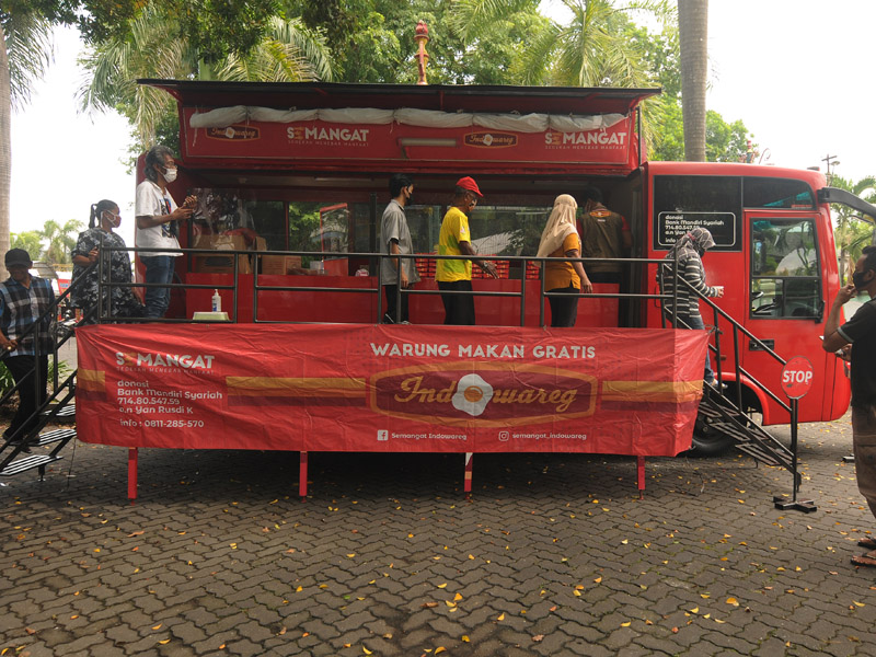 Bus Warung Makan Gratis