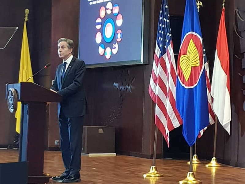 Sambut Menlu AS Antony Blinken Di Kampus UI