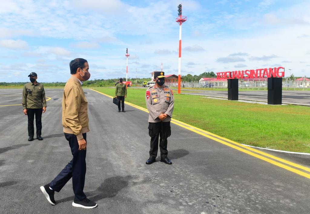 Jokowi Resmikan Bandara Tebelian Sintang Kalbar