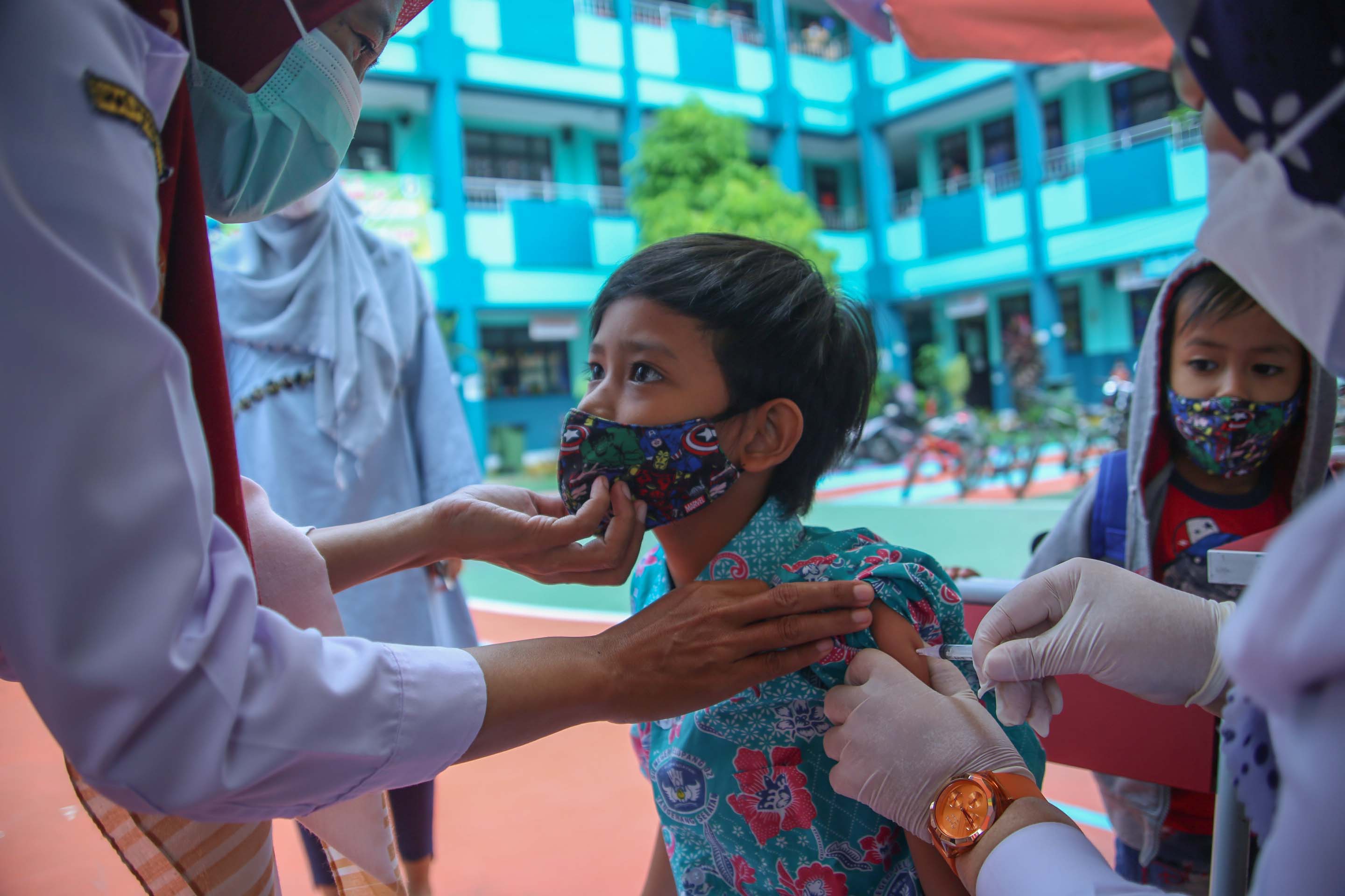 Bulan Imunisasi Anak Sekolah