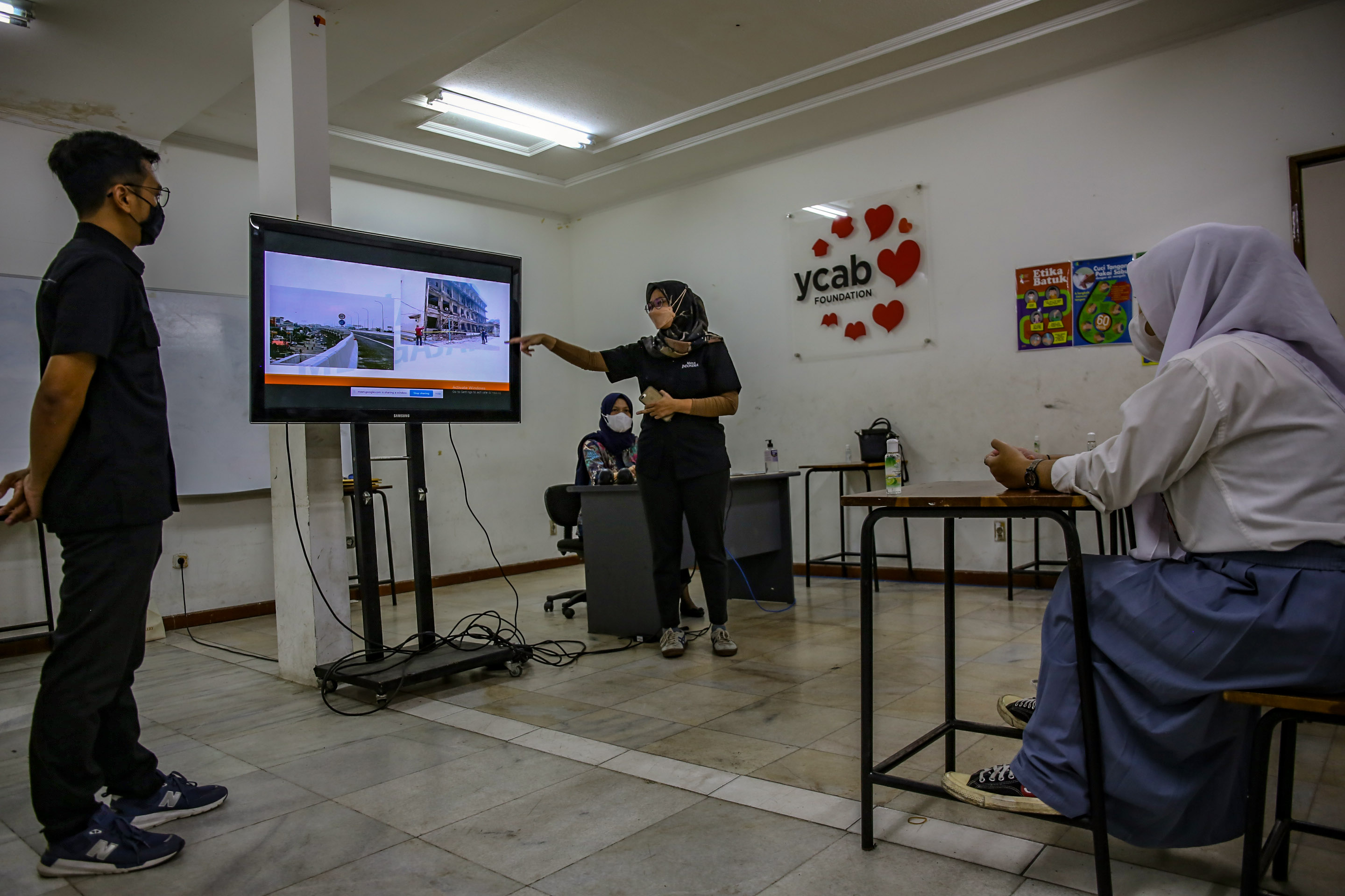 Media Mengajar Peringatan HUT MI ke-52