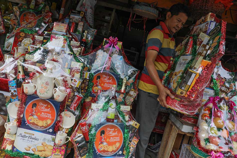 Penjualan Parcel Natal dan Tahun Baru