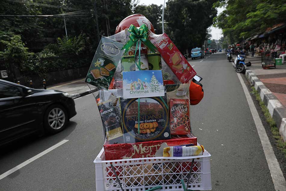 Penjualan Parcel Natal dan Tahun Baru