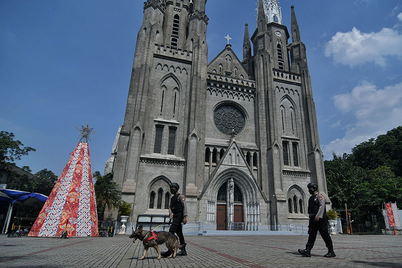 Pengamanan Ibadah Natal di Gereja Katedral Jakarta 