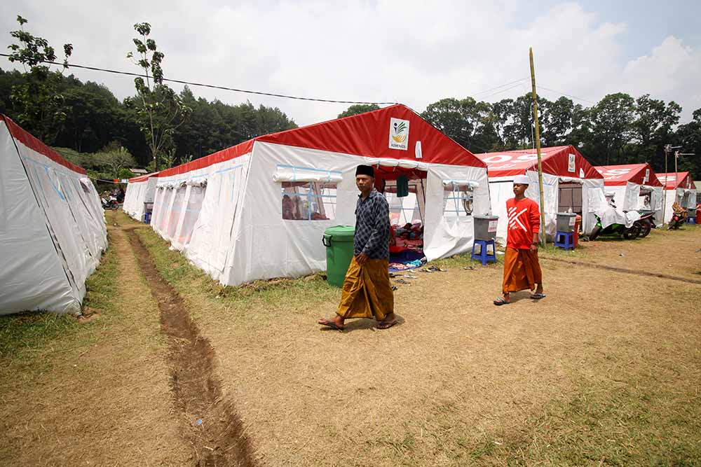 Salat Jumat di Pengungsian