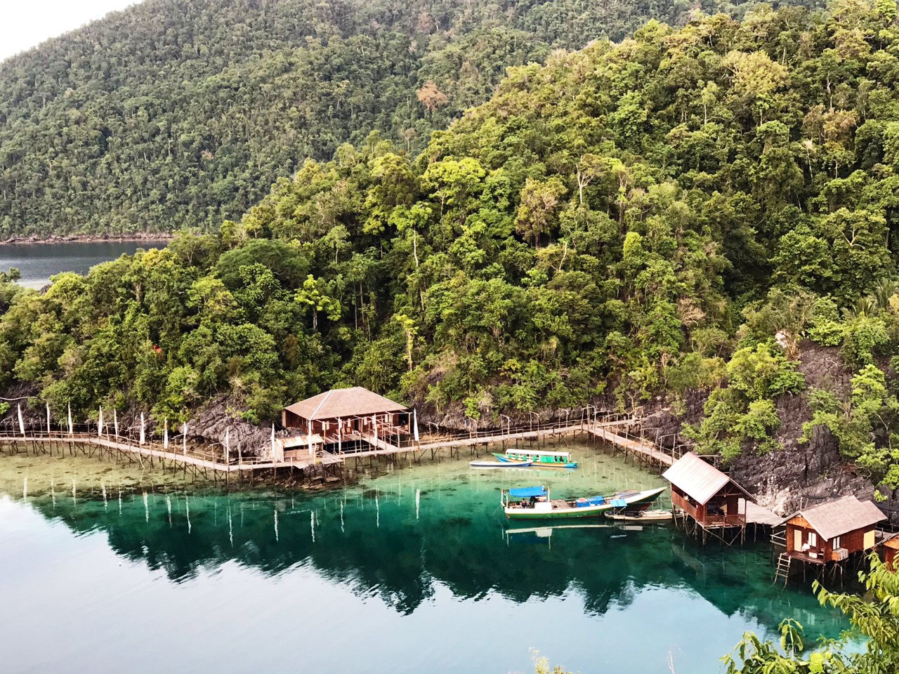 Pesona Alam dan Budaya Sulawesi Tenggara