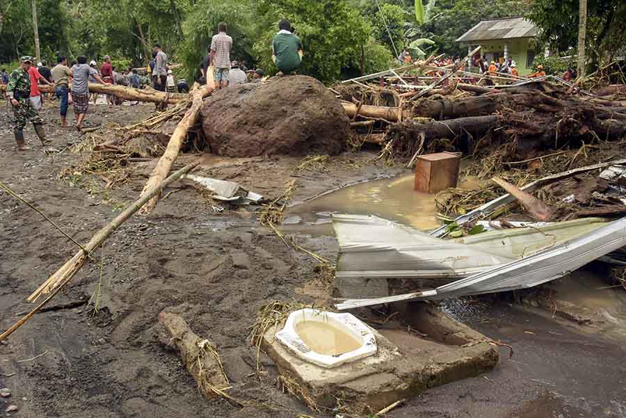 Banjir Bandang dan Tanah Longsor di Dusun Batulayar Utara NTB 