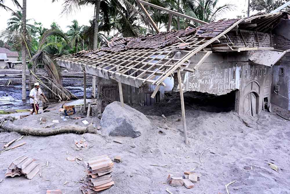 Pencarian Korban Erupsi Semeru