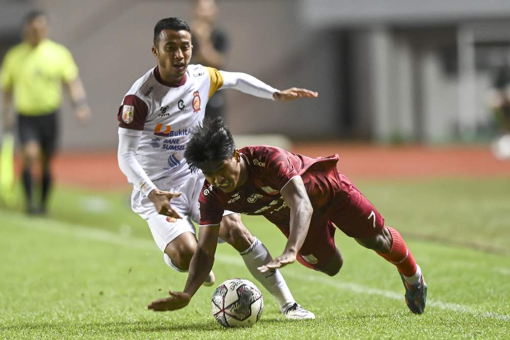 Persis Solo Kalahkan Sriwijaya FC 