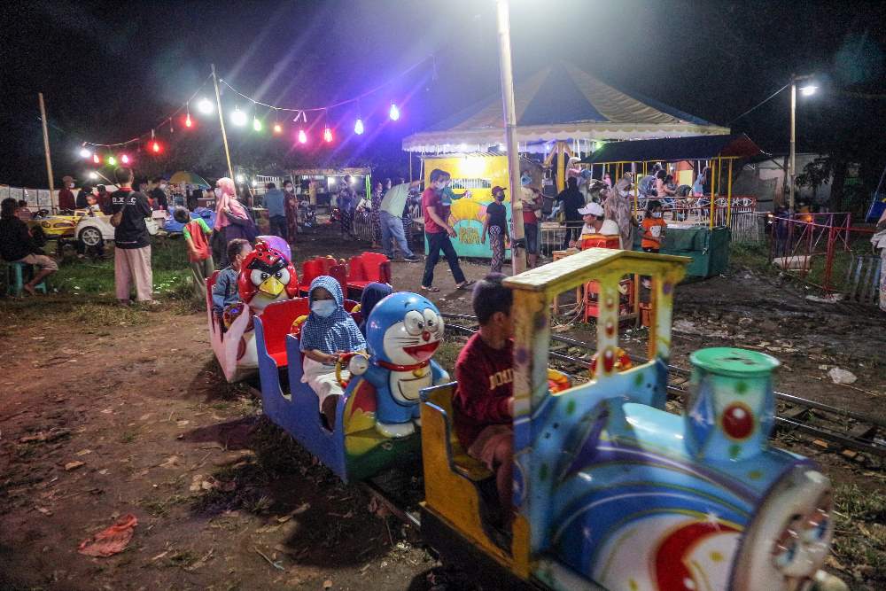 Wahana Permainan  Pasar Malam Menjadi Alternatif  Hiburan Warga