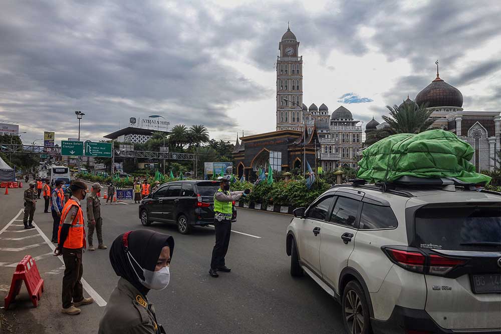 Penerapan Ganjil Genap Arah  Puncak