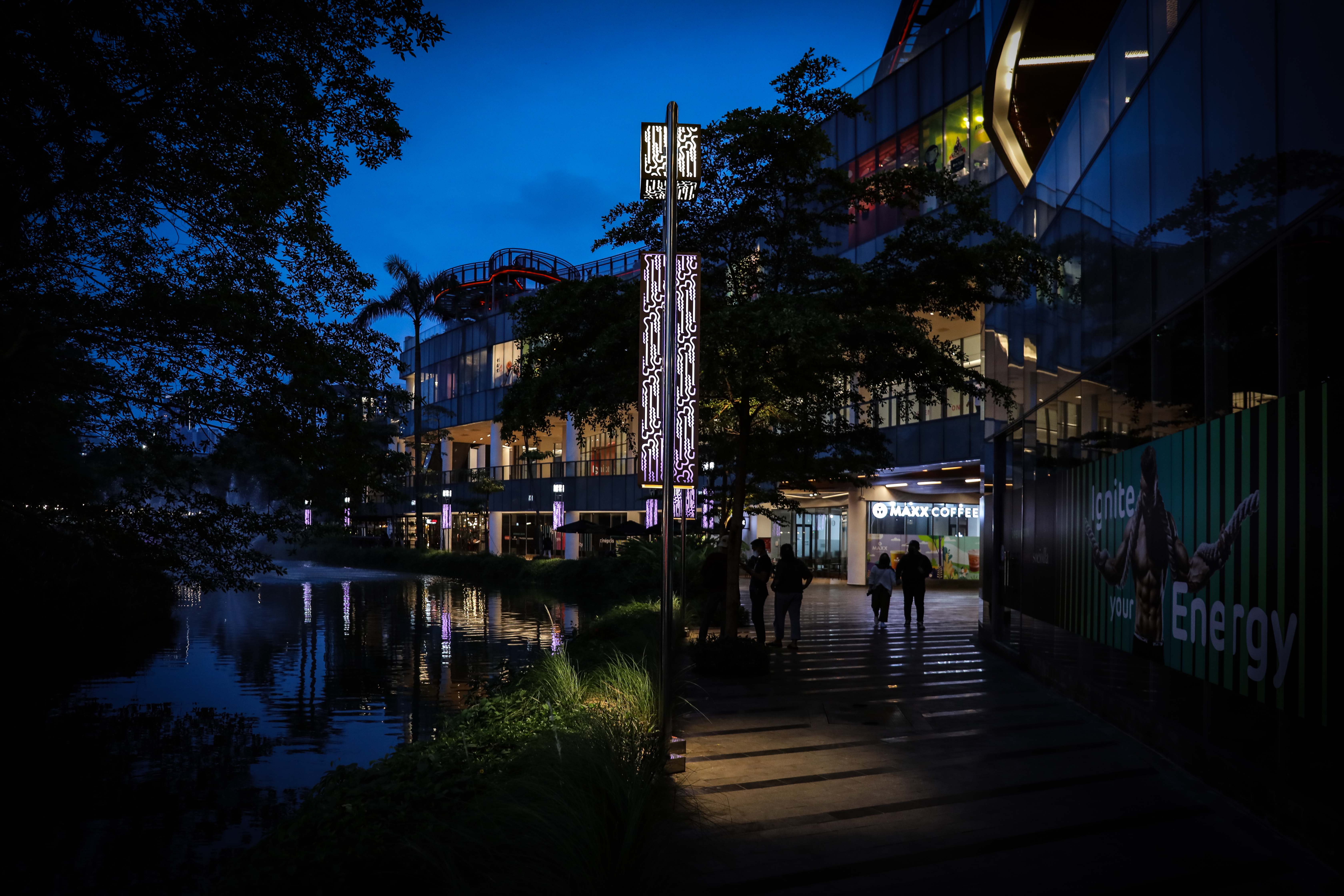 Berburu Pemandangan Senja Ibu Kota