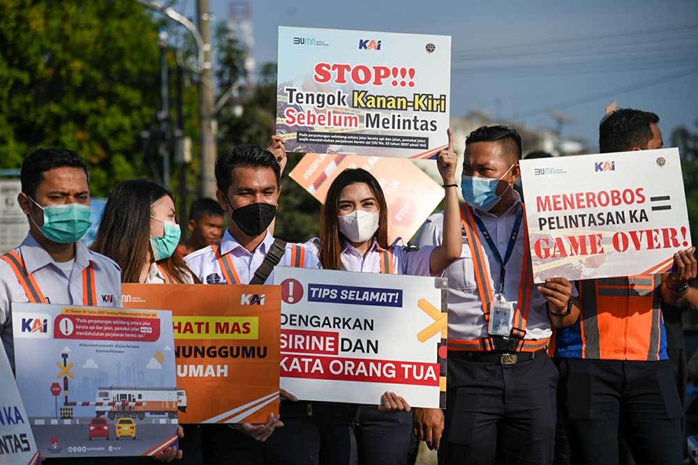  Sosialisasi Keselamatan Berkendara di Perlintasan Kereta Api