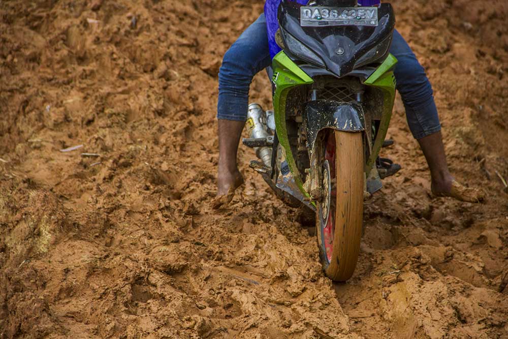 Terancam Terisolir Akibat Longsor