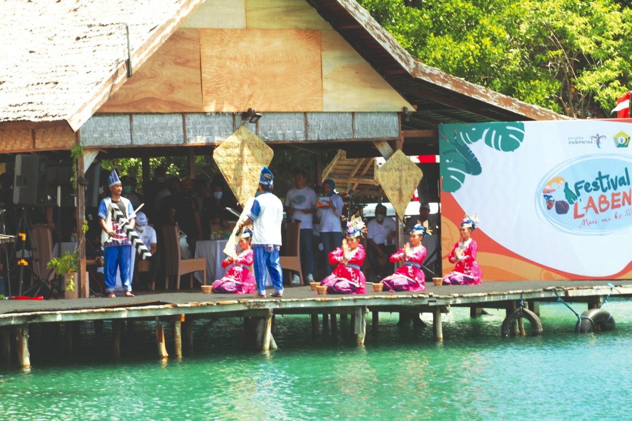 Pesona Alam dan Budaya Sulawesi Tenggara