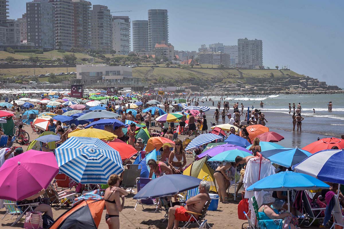 Lonjakan Kasus Covid-19 di Tengah Liburan Musim Panas Argentina