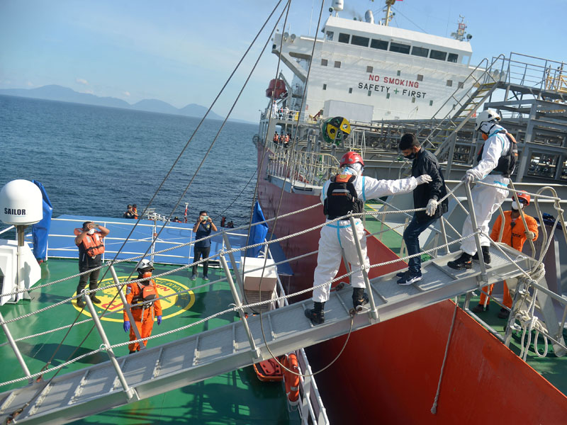 Evakuasi Medis Crew Kapal Tanker
