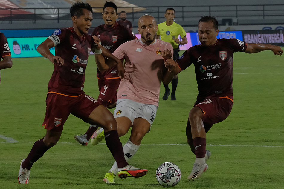 Persik Kediri Vs Borneo FC