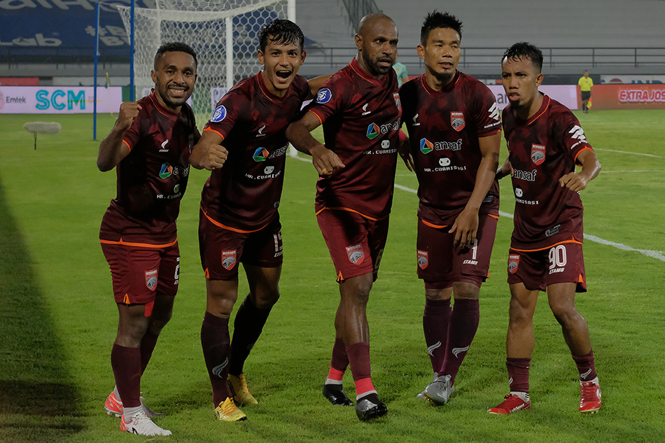 Persik Kediri Vs Borneo FC