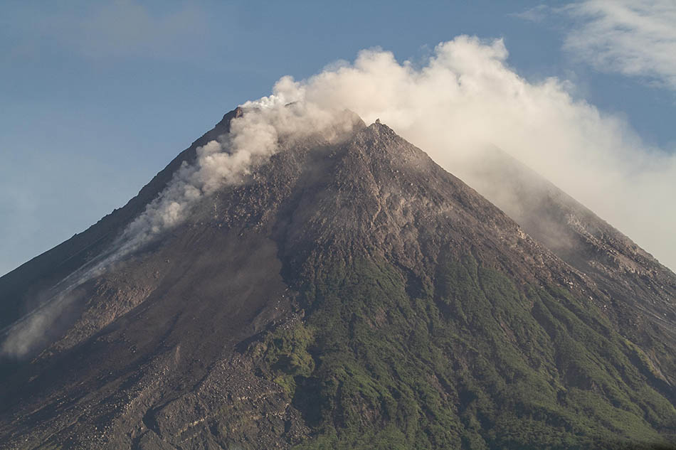 Kubah Lava Gunung Merapi