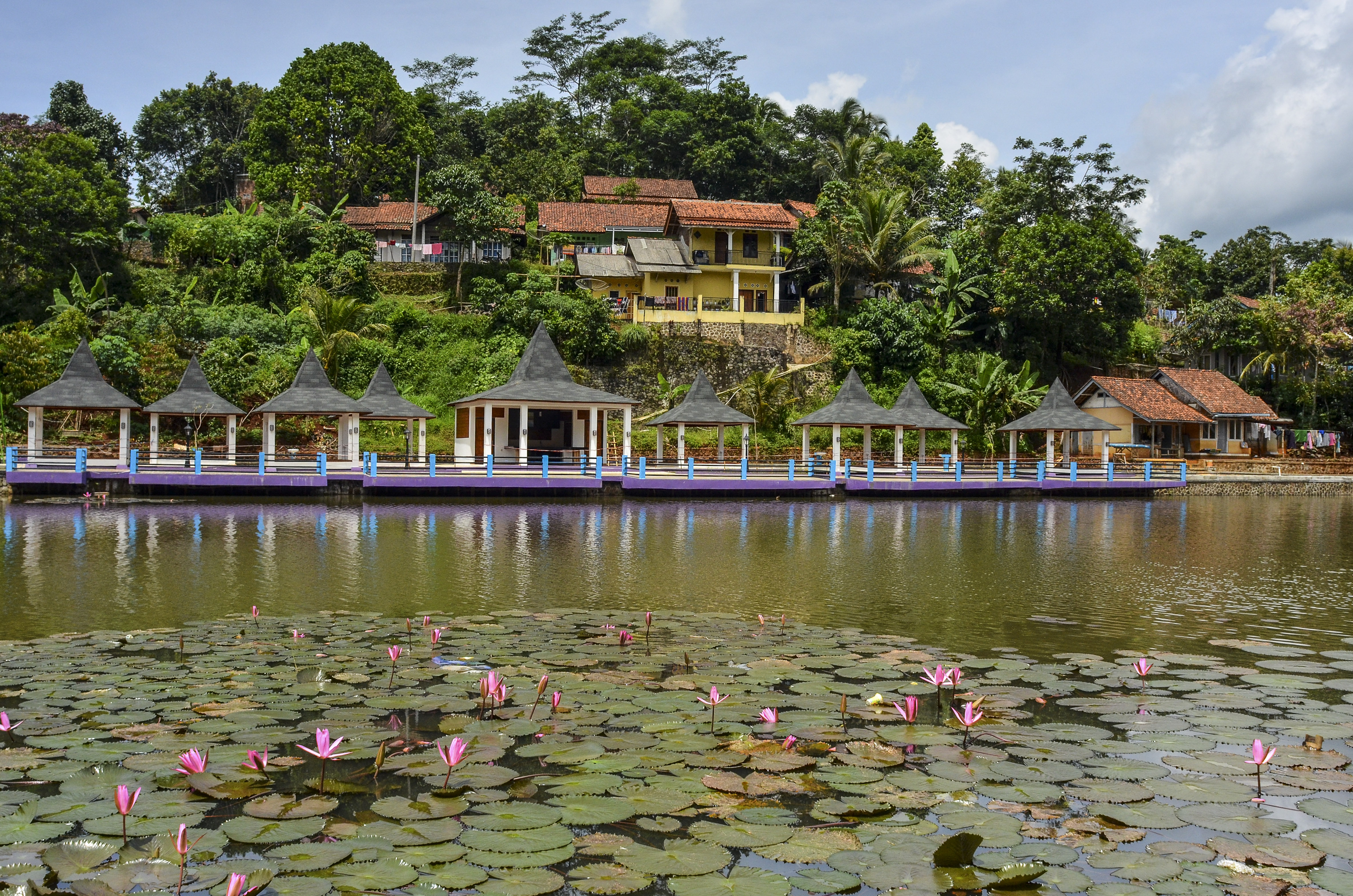 Revitalisasi Objek Wisata Situ Wangi