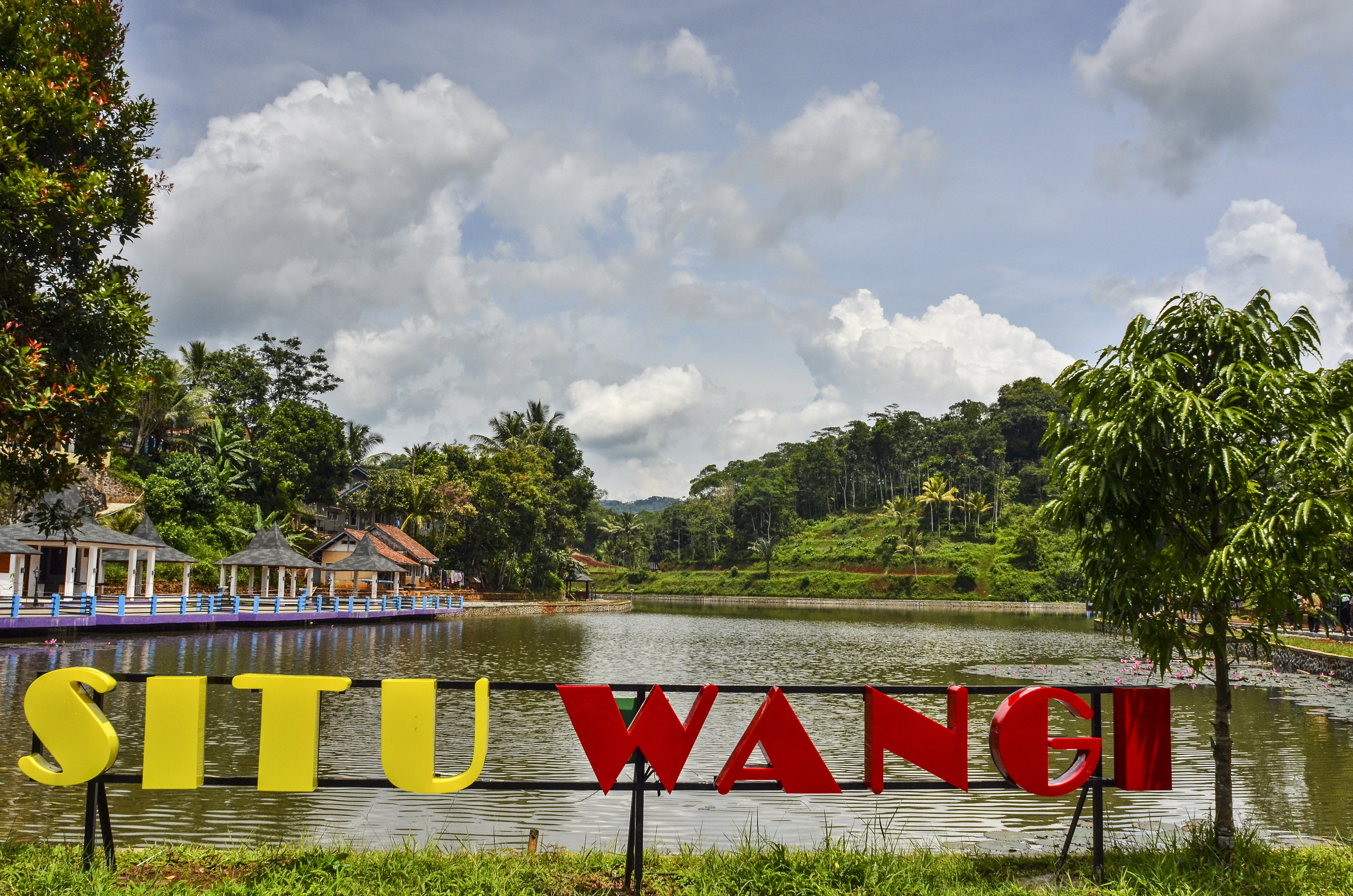 Revitalisasi Objek Wisata Situ Wangi