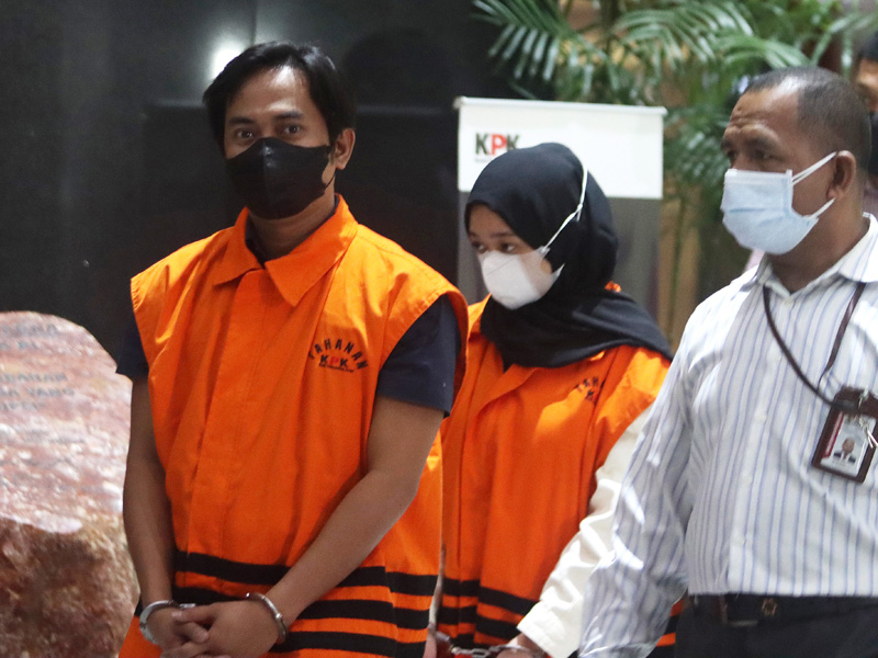 KPK Tahan Bupati Penajam Paser Utara