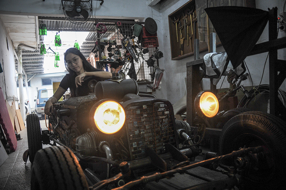  Mobil Hot Rod Karya Mahasiswi ITB