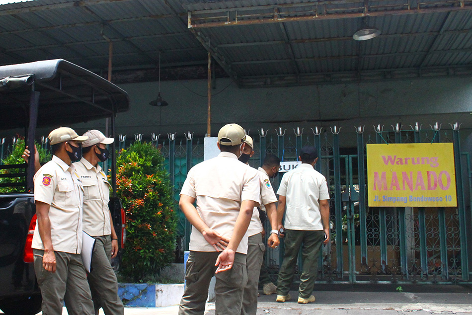 Razia Restoran Penjual Daging Anjing