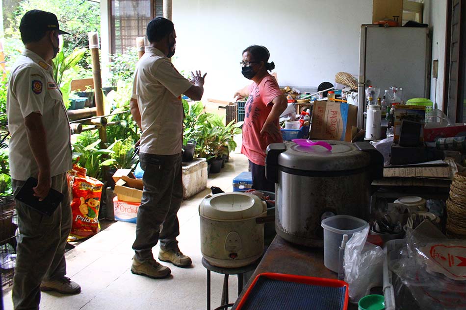 Razia Restoran Penjual Daging Anjing