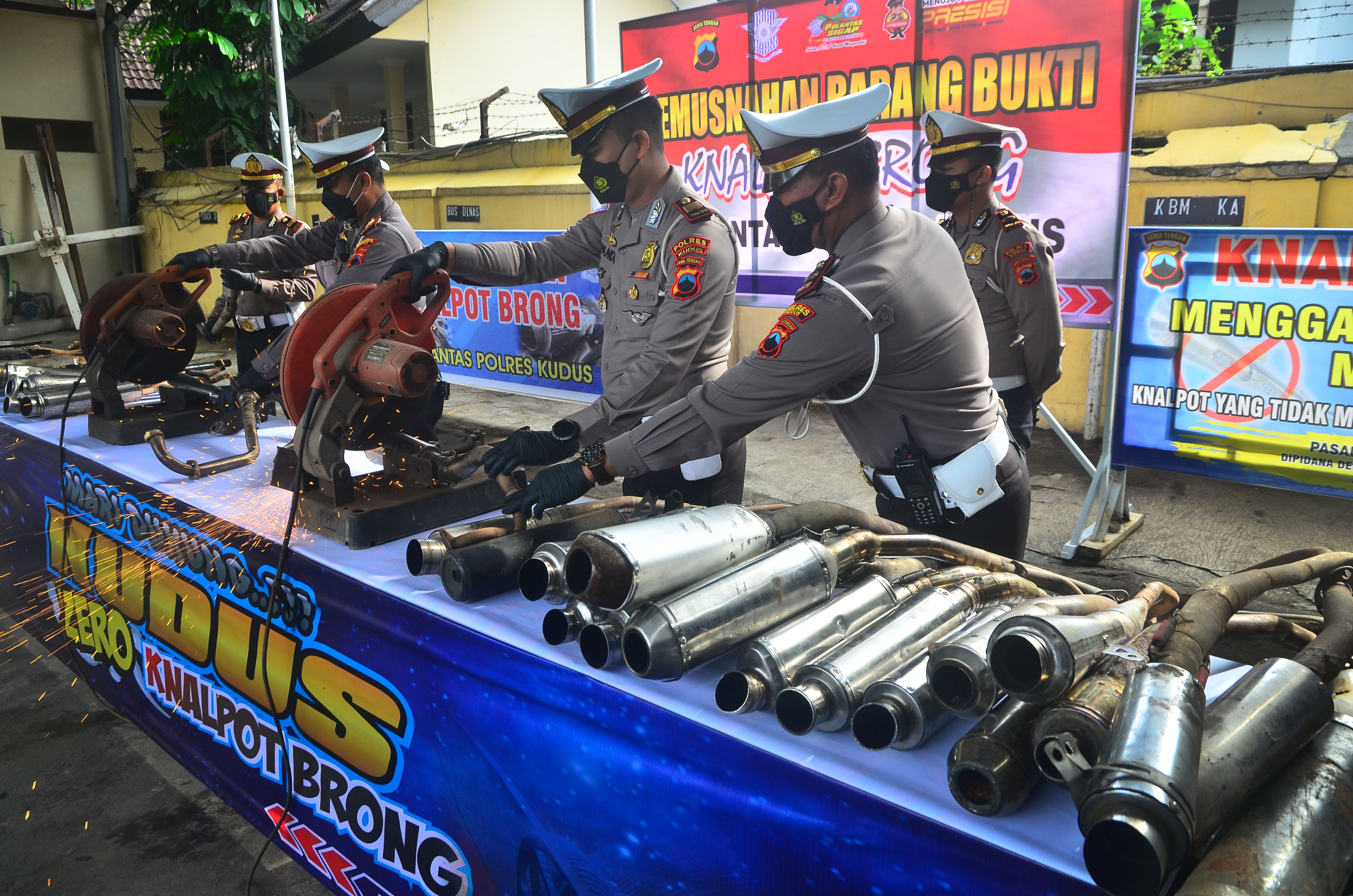 Pemusnahan Knalpot Brong