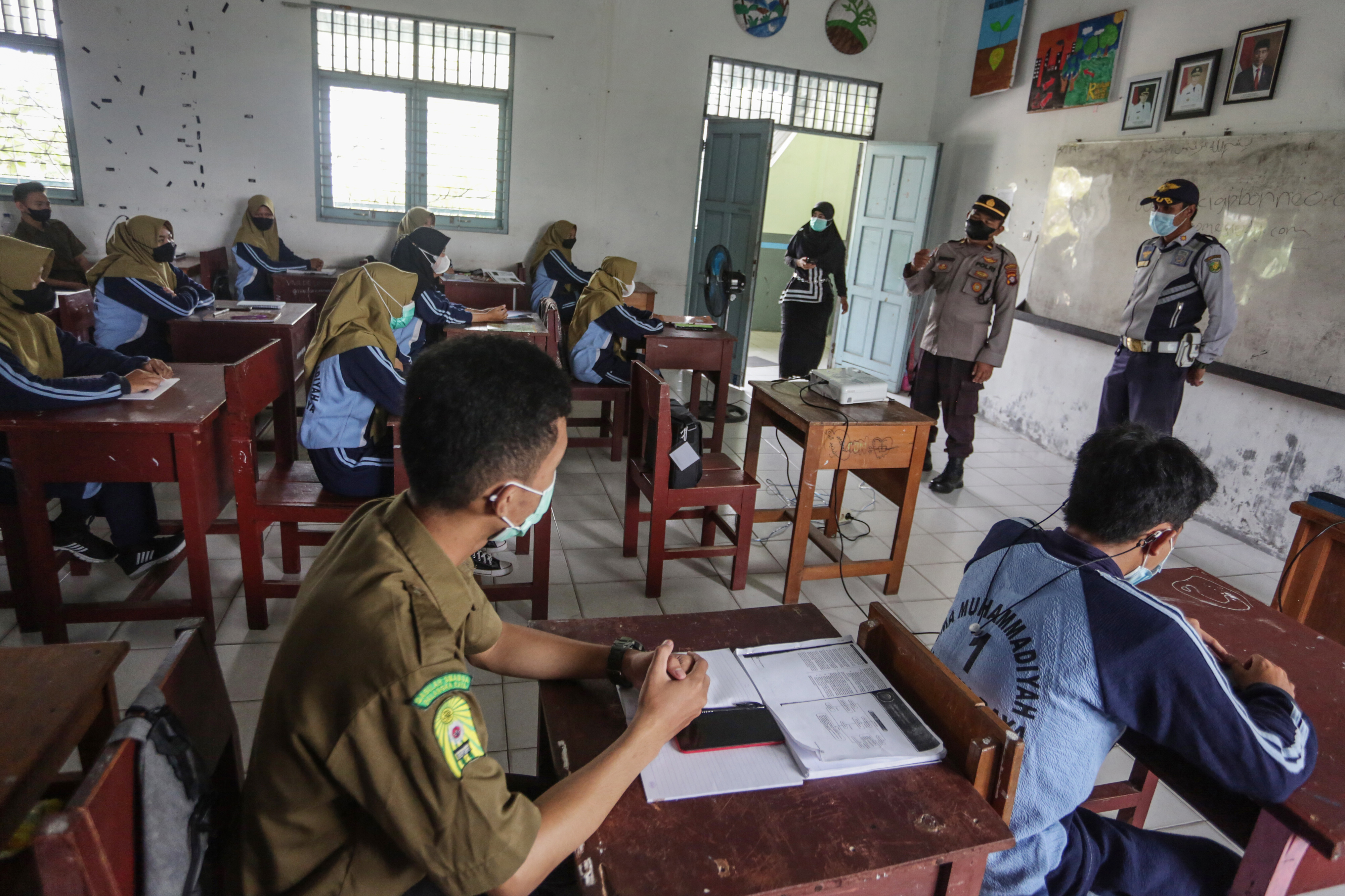 Pengawasan Prokes PTM Terbatas di Palangkaraya