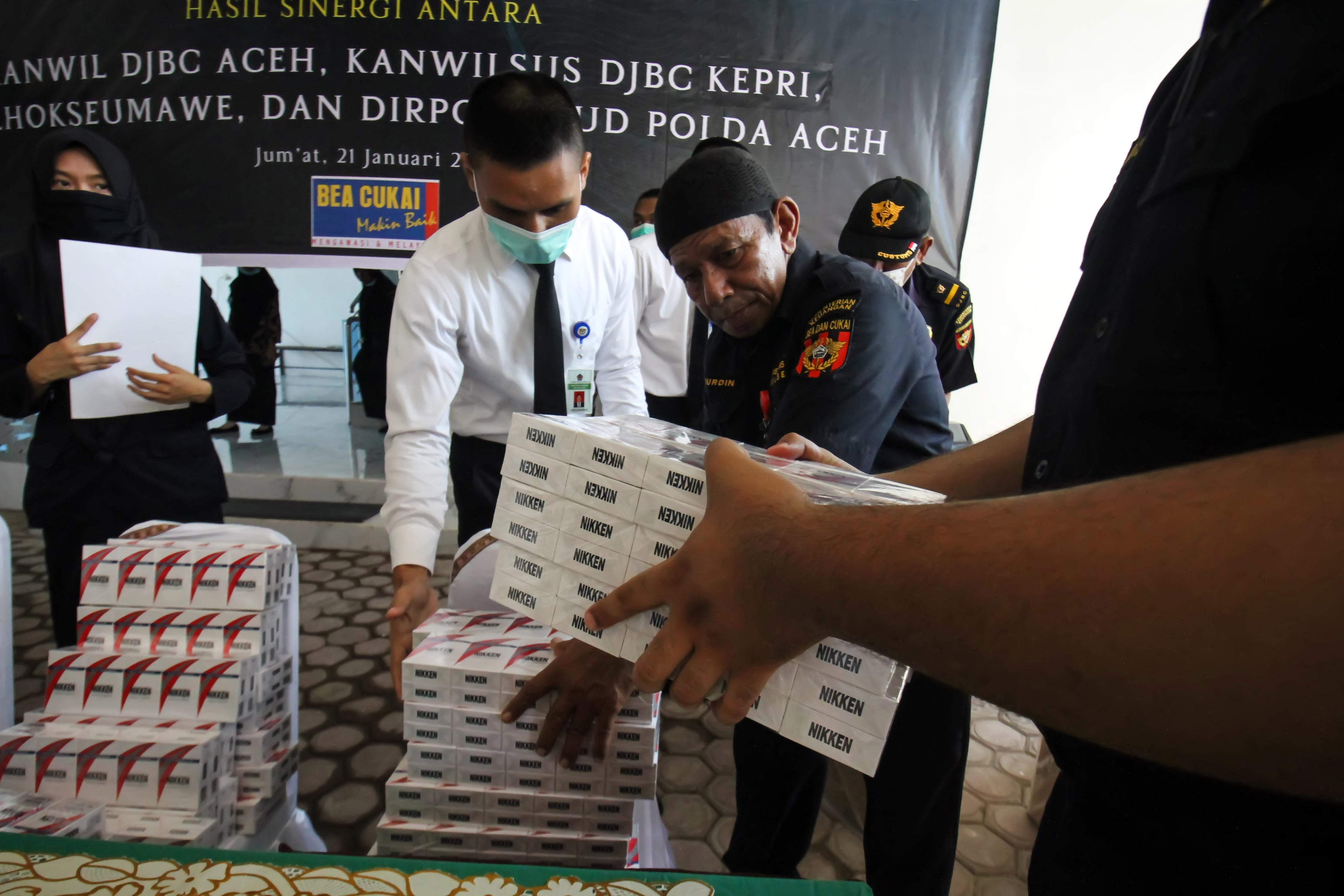 Penyelundupan Rokok Produk Vietnam