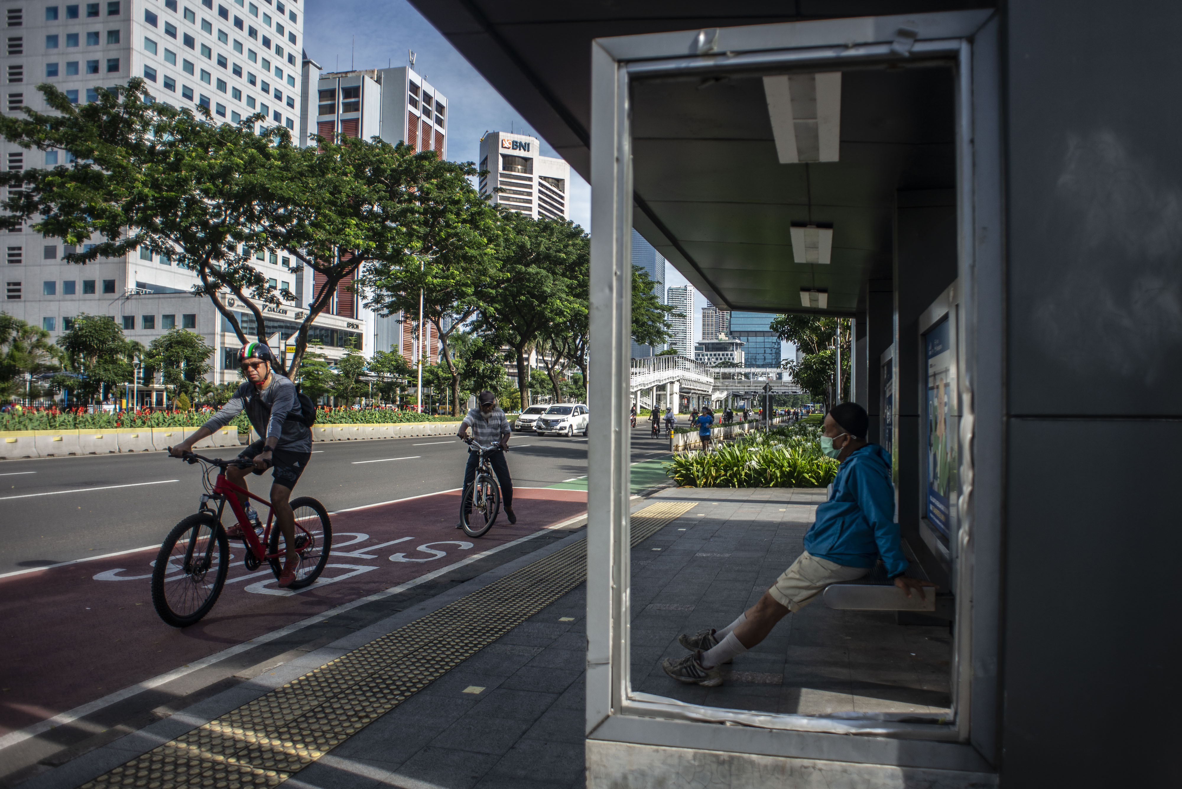 Pemerintah Imbau Masyarakat Untuk Tetap Membatasi Aktivitas di Luar Rumah