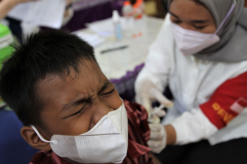 Vaksinasi Covid-19 Murid SD di Kendari