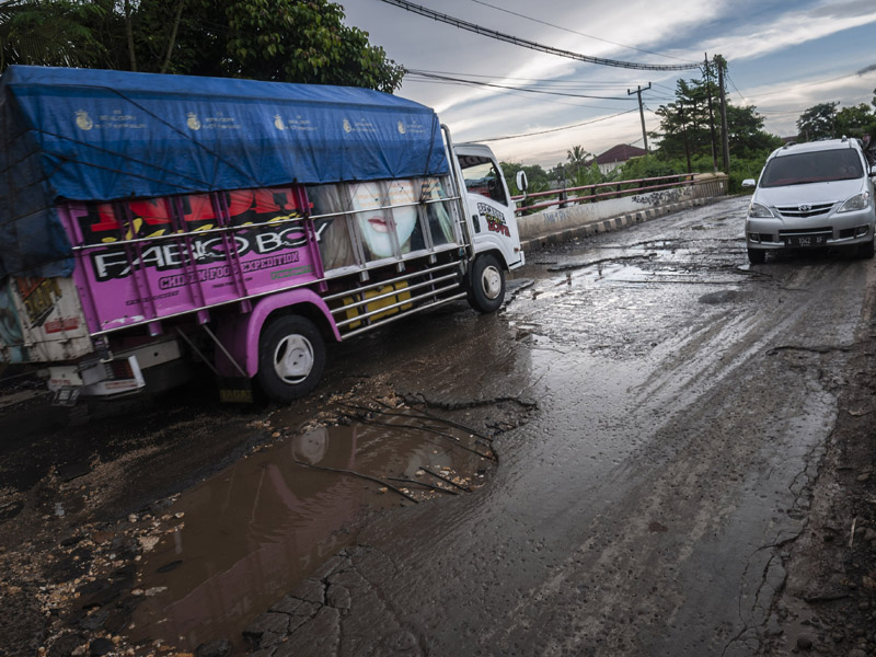 Jalan Nasional Rusak Di Lebak