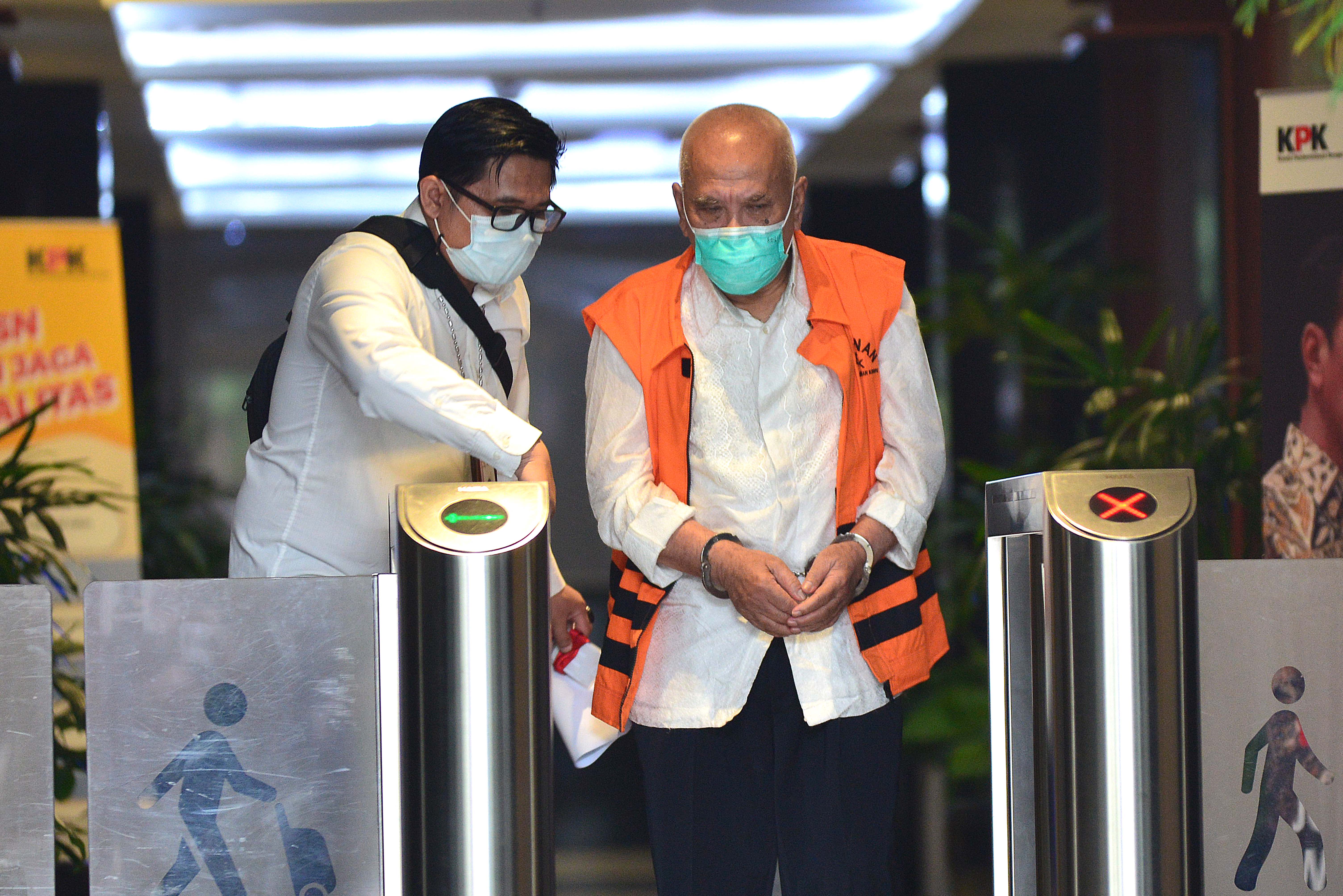 Perpanjang Masa Tahanan