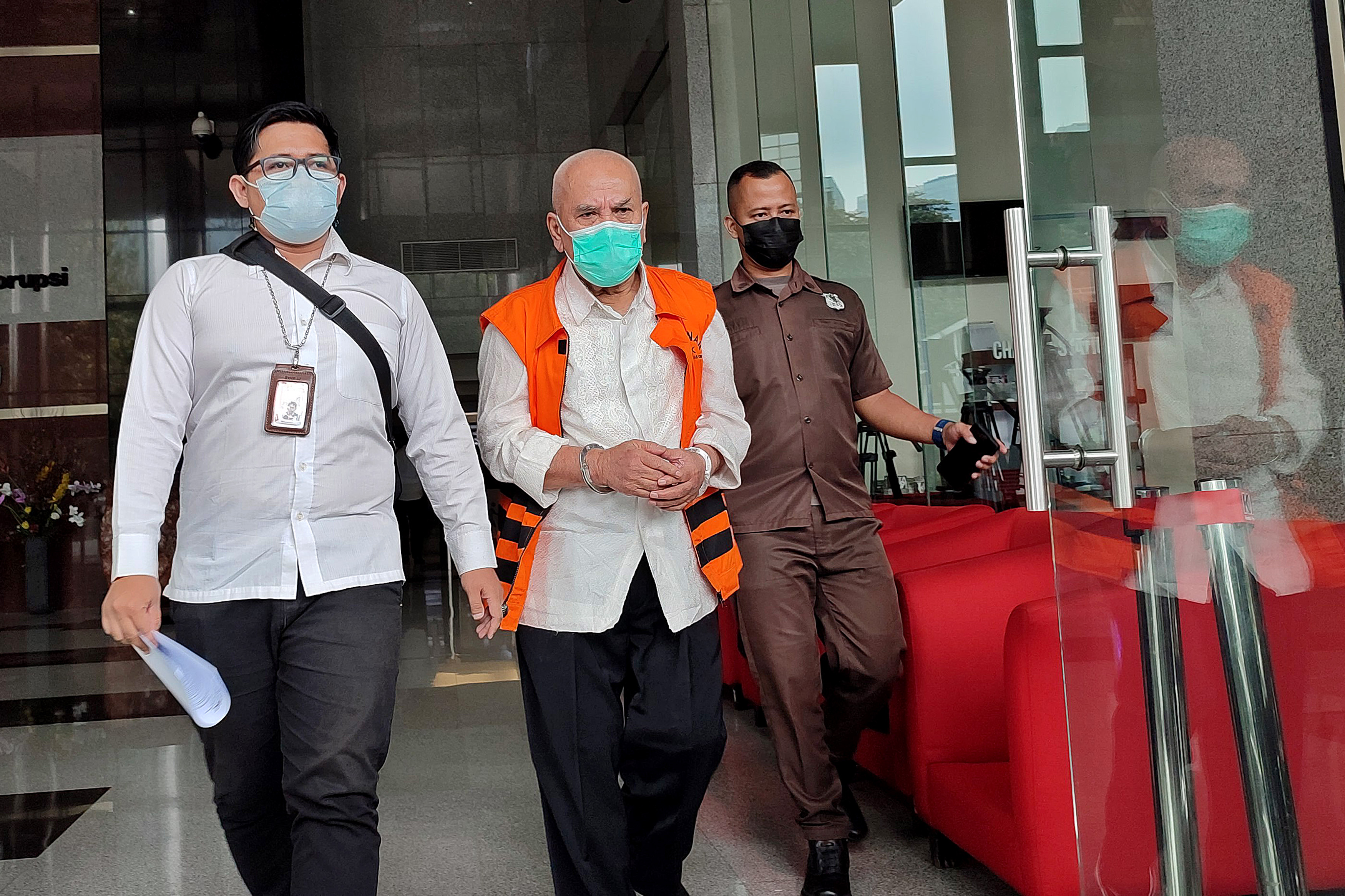 Perpanjang Masa Tahanan